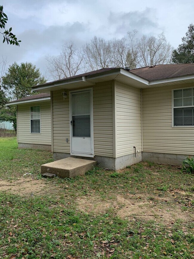 Building Photo - 1342 Bolivia St