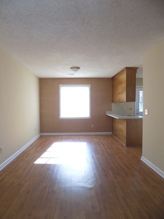 Building Photo - Irmo