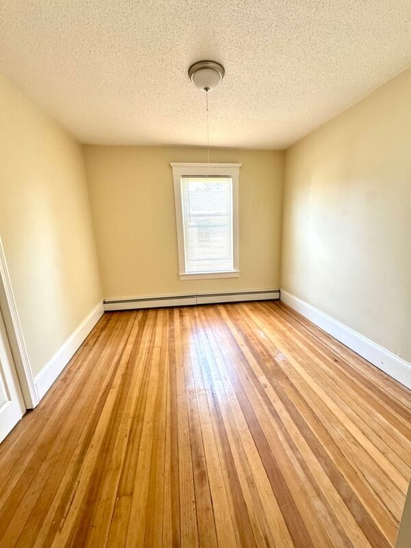 Building Photo - 15 Casimir St