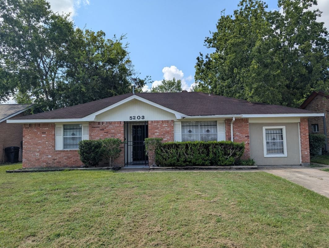 Foto principal - 5203 Heathercrest Dr