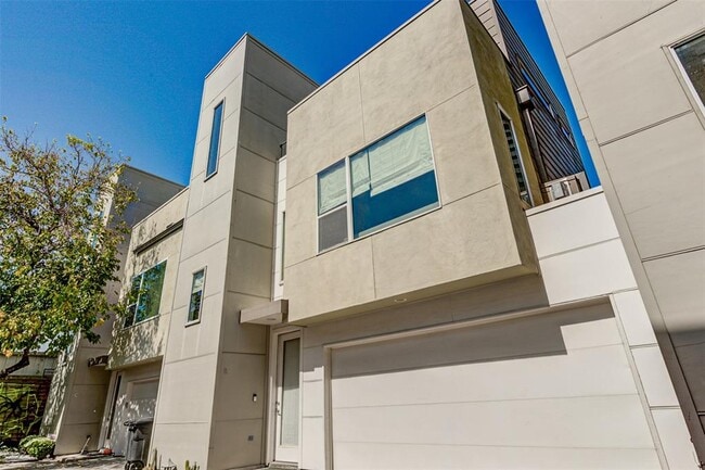 Building Photo - 1409 Laird St