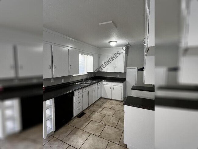 Foto del edificio - 4016 Maple St