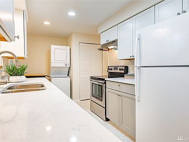 Building Photo - Single Family Home at 8299 Fawn Cres , Blaine