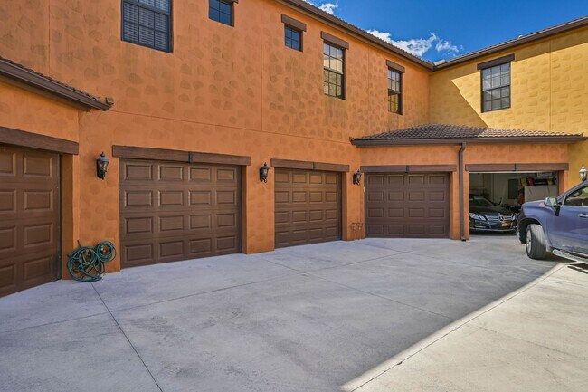 Foto del edificio - AVAILABLE April - 2/2.5 Townhome with 1 Car garage in Paseo!