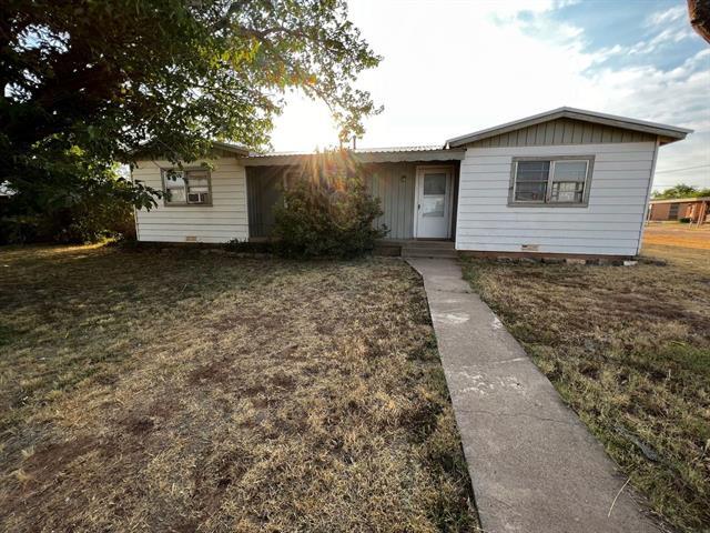 Primary Photo - 631 Avenue L