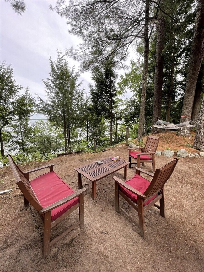 Foto del edificio - 9 Long Point Rd