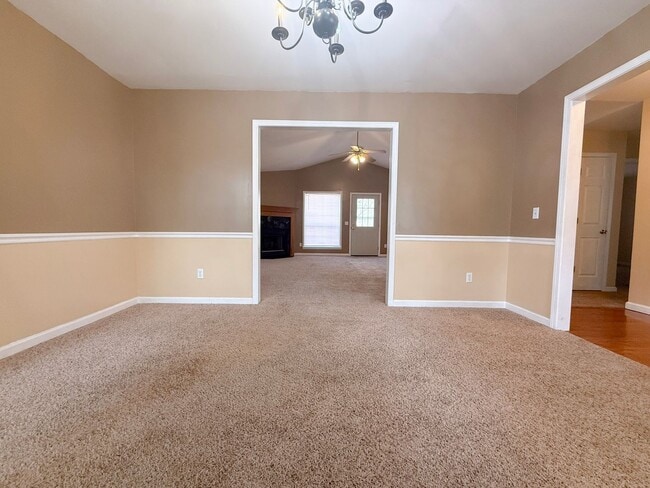 Building Photo - Charming Single-Level 3 Bedroom Home with Large Back Porch and 2-Car Garage