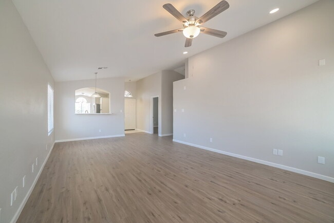 Building Photo - 8808 W Adam Ave