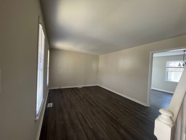 Foto del edificio - 1014 Colonial Ave