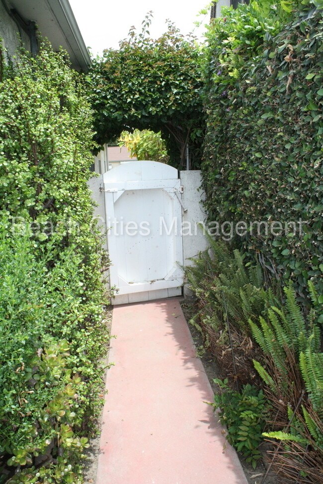 Foto del edificio - 3719 Gundry Ave