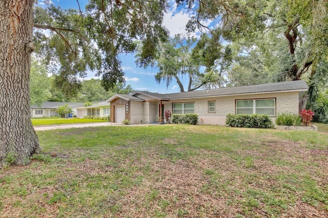 Photo - 2401 Albert Lee Pkwy House