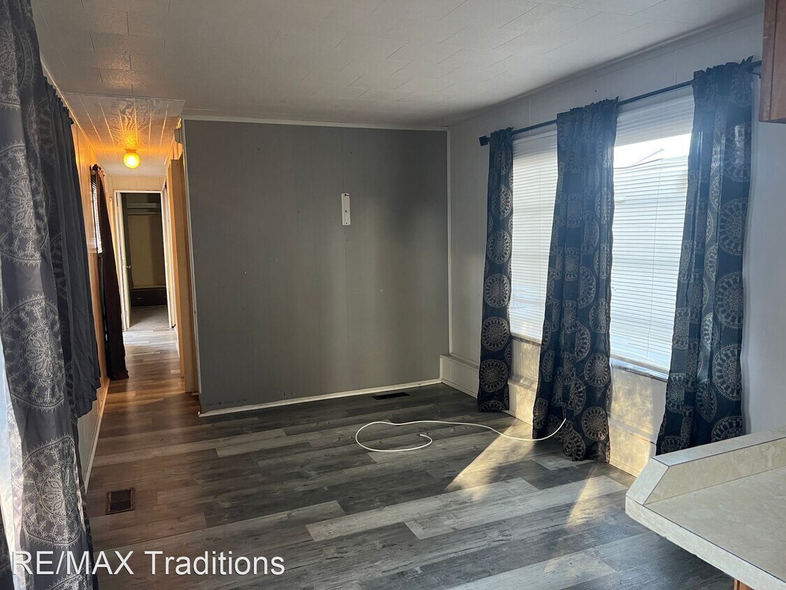 Primary Photo - 2 br, 1 bath House - 224 E Webb Ln #B 218 ...