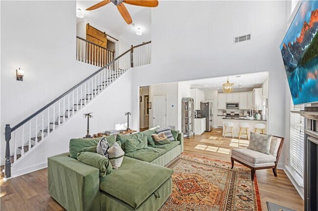 Building Photo - 347 Ivy Glen Cir