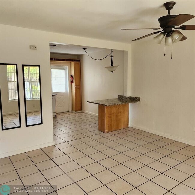 Building Photo - 809 W Las Olas Blvd