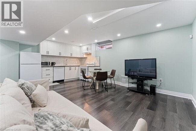 Photo du bâtiment - 183 Rockledge Dr