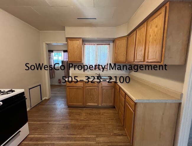 Foto del edificio - 1800 E 15th St