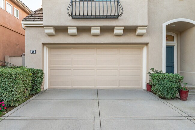 Building Photo - Gated Newport Coast 5BR w/ Pool Access