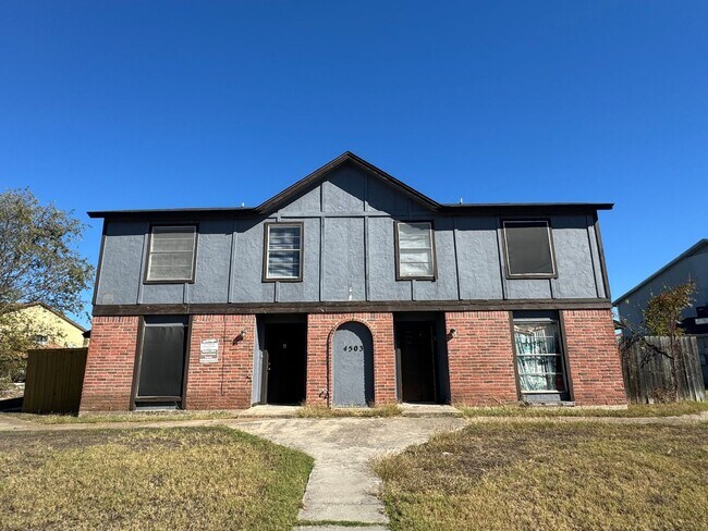 Foto del edificio - 4503 Hunt Cir