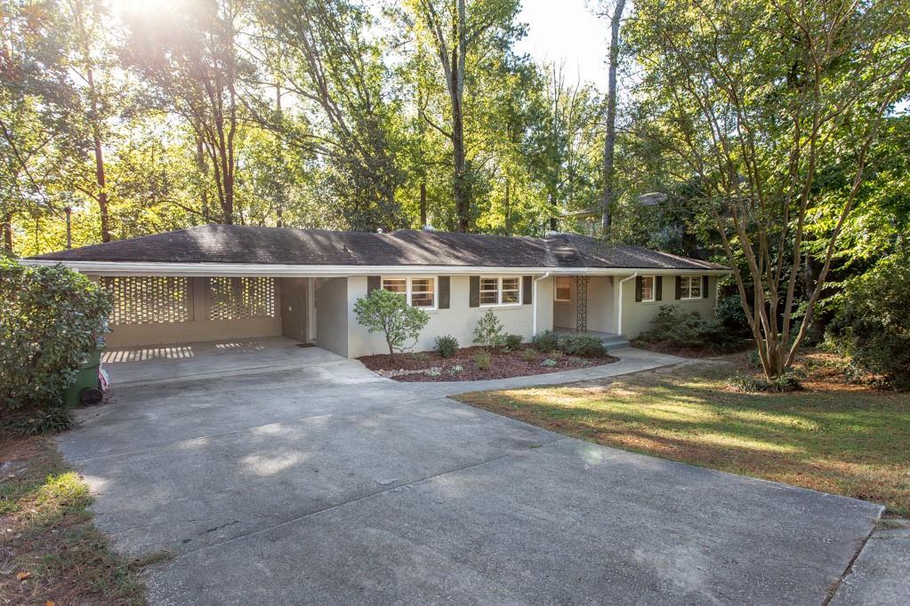 Foto principal - 305 Old Ivy Rd NE