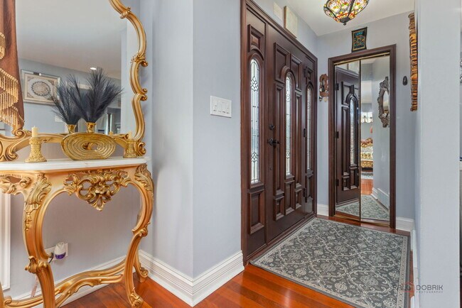 Foto del edificio - 7630 N Oleander Ave