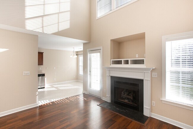 Building Photo - Available NOW! Beautiful 3 bedroom townhou...