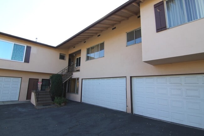 Building Photo - 1405 Centinela Ave