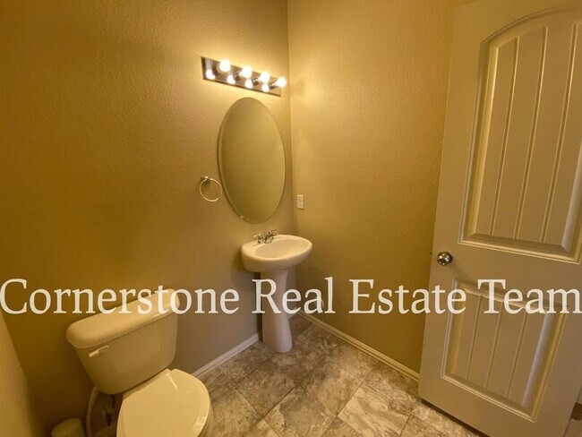 Photo - 4830 Kerry Lynn View House