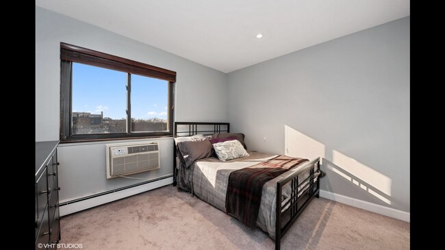 Foto del edificio - 607 W Wrightwood Ave