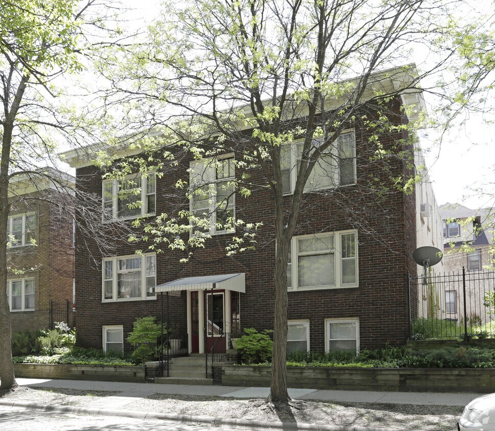 Primary Photo - 907 E 15th St
