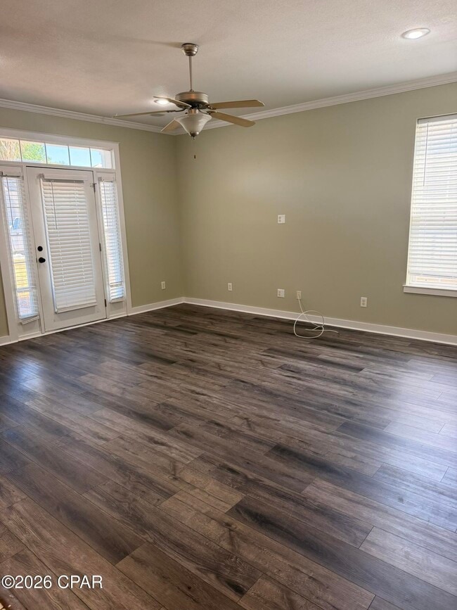 Building Photo - 3704 Tiki Dr