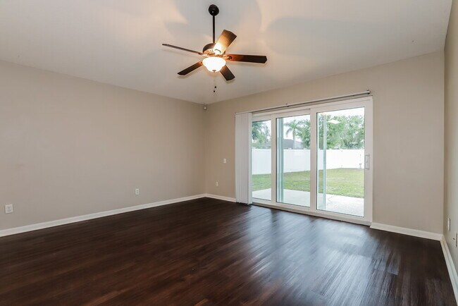 Foto del edificio - 10469 Hunters Haven Blvd