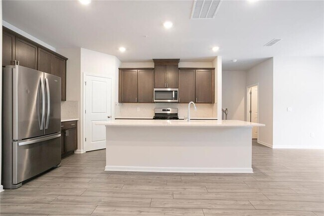 Foto del edificio - 1512 Purple Coneflower Ave SE