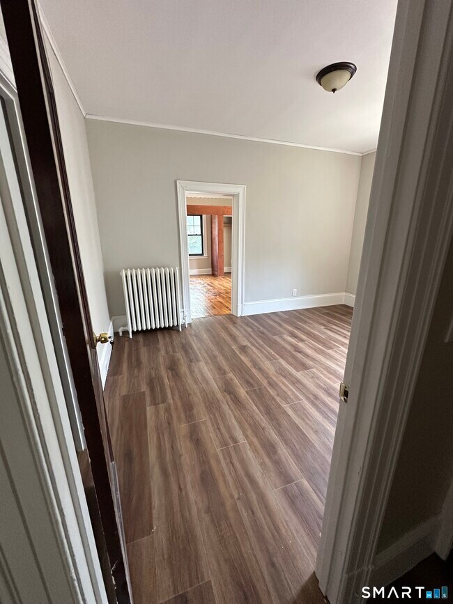 Foto del edificio - 304 Edgewood St