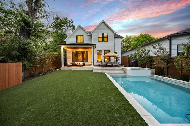 Building Photo - 8810 Groveland Dr