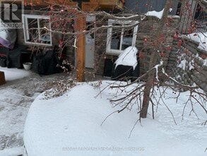 Building Photo - 579 Peneshula Rd