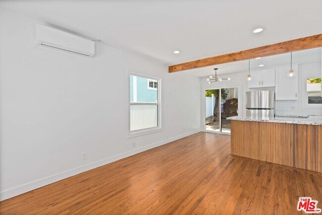 Foto del edificio - 1942 Chickasaw Ave