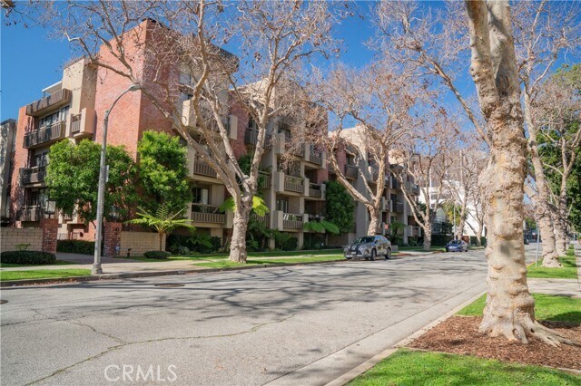 Foto del edificio - 141 S Linden Dr