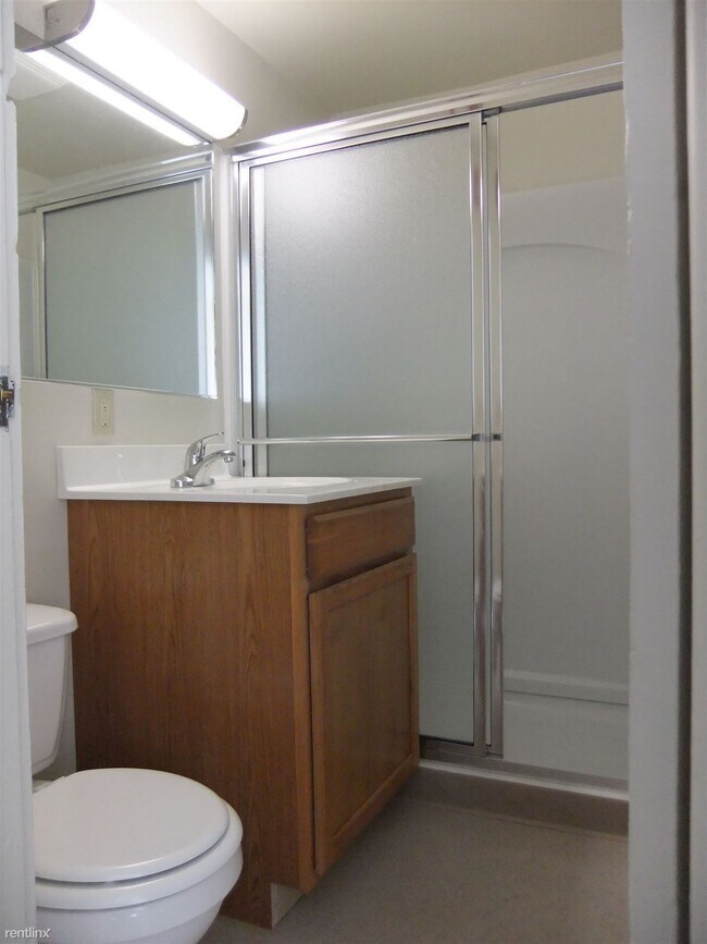 Building Photo - 1 br, 1 bath House - 210 Dryden Rd Apt 22