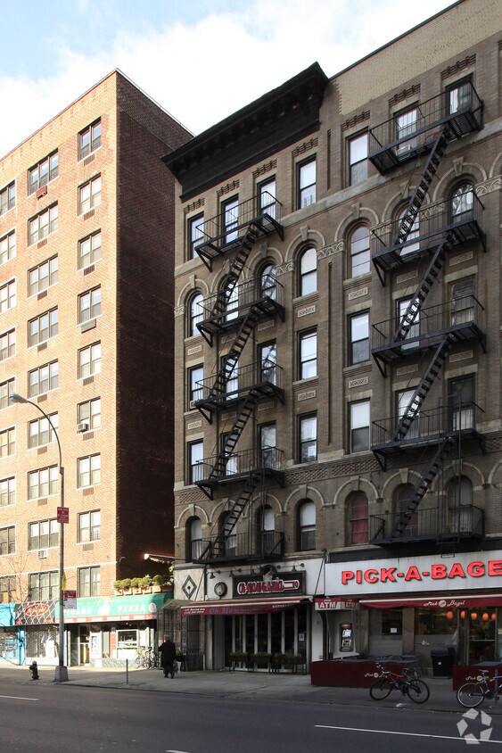 Foto principal - 1471 Second Ave