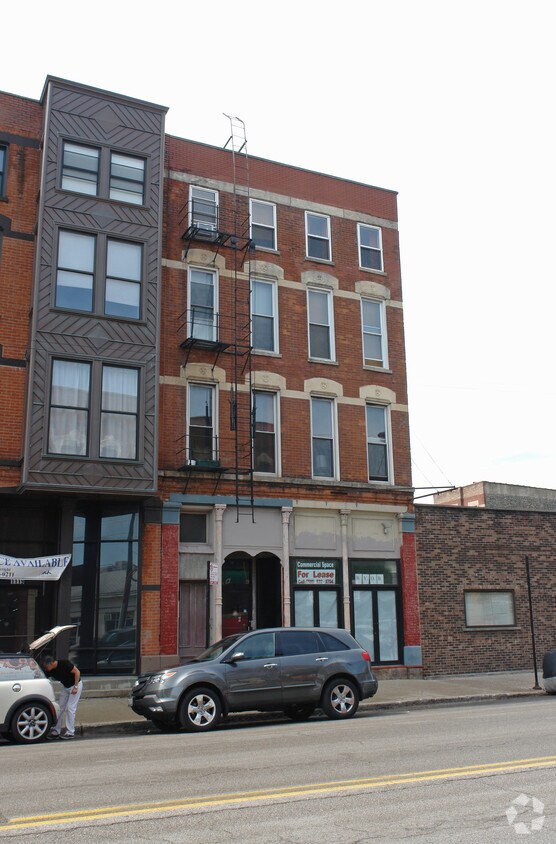 Building Photo - 1123 W Grand Ave