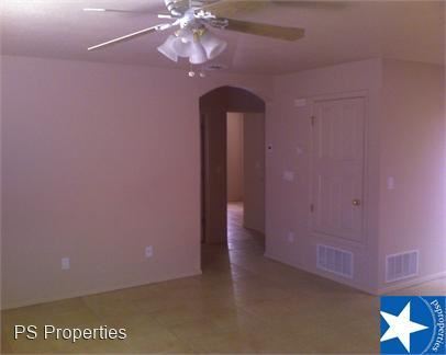 Building Photo - 2 br, 1 bath House - 504 Maple #1