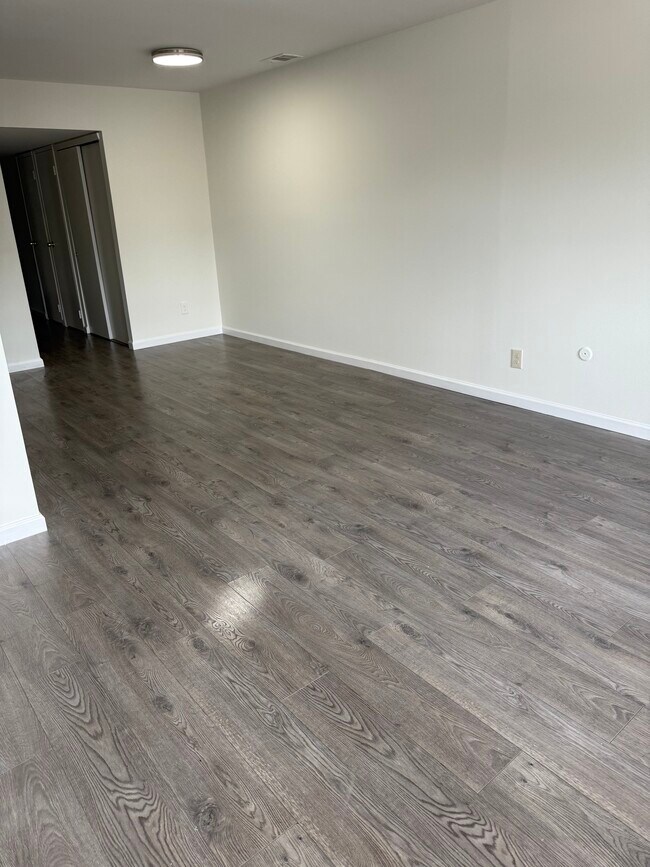 Foto del edificio - 2125 Benson St