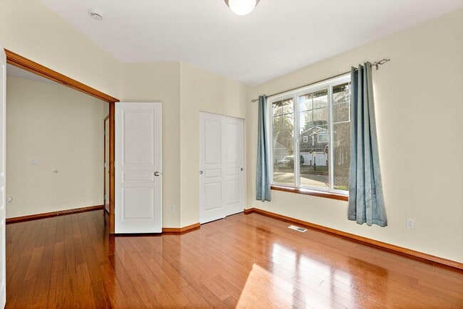 Foto del edificio - Beautiful Single-Story Olympia Home with Dog Wash, Garden Beds & Thoughtful Layout