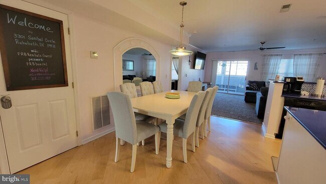 Foto del edificio - 3300 Sanibel Cir