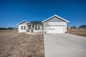 Building Photo - 295 W Acorn Dr