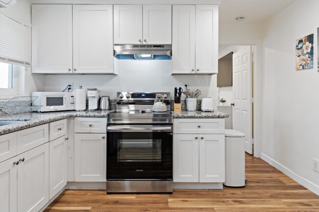 Foto del edificio - 227 S Main St