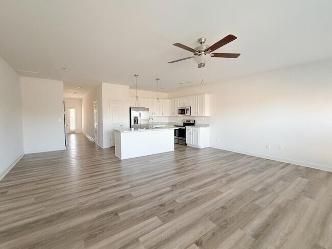 Foto del edificio - 343 Platt Dr