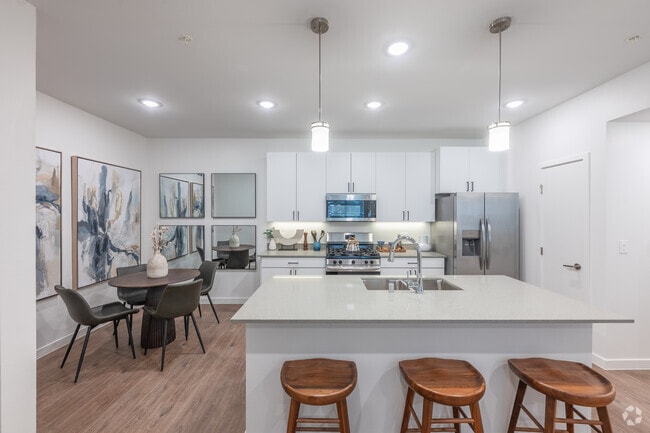 Mesa - 1167SF - Kitchen & Dining Area - Gateway