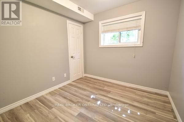 Building Photo - 65 Ottaway Ave