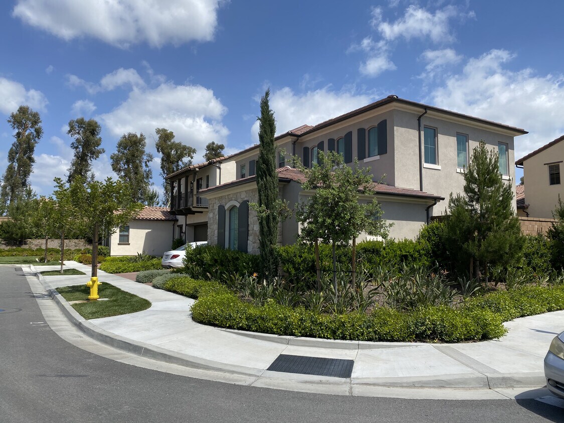 Building Photo - 106 Landover